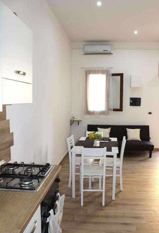 Two Face Apartment Syracuse ภายนอก รูปภาพ